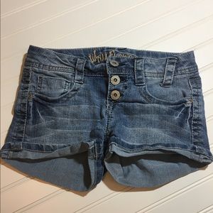 Wallflower jean shorts Juniors size 3